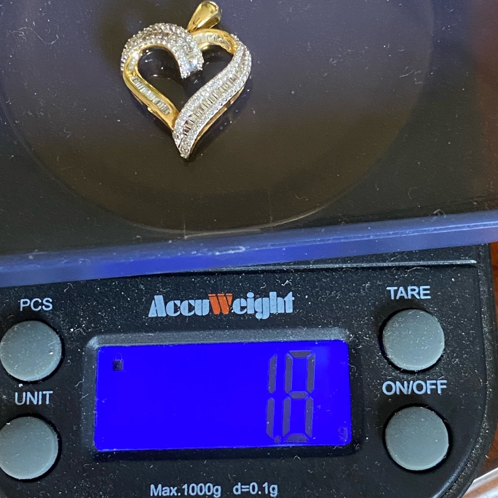 Beautiful Solid 10k Gold Heart Shape Baguette Spa… - image 5